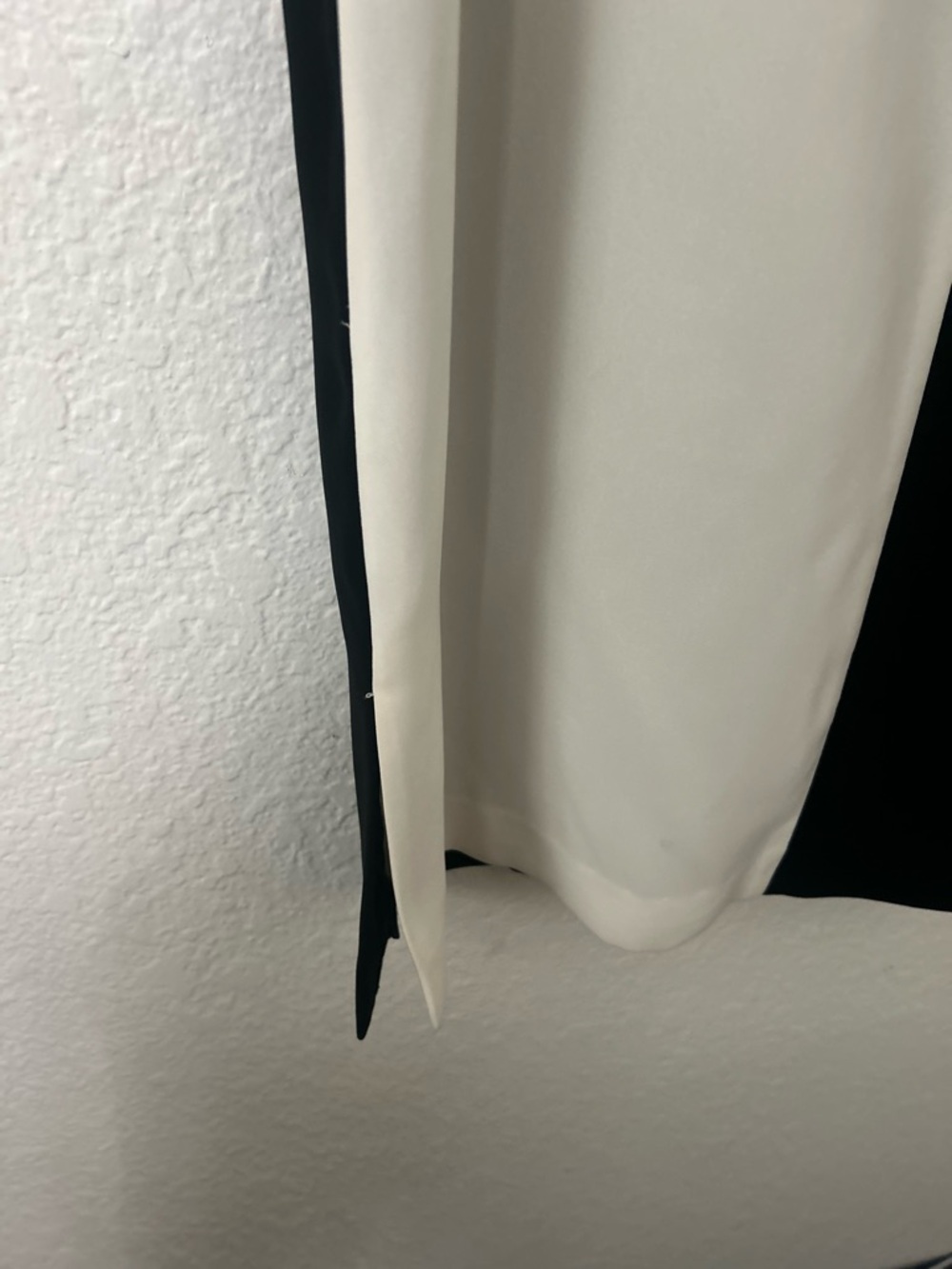 Evan Picone Black and White Colorblock Midi Dress - Picture 4 of 8